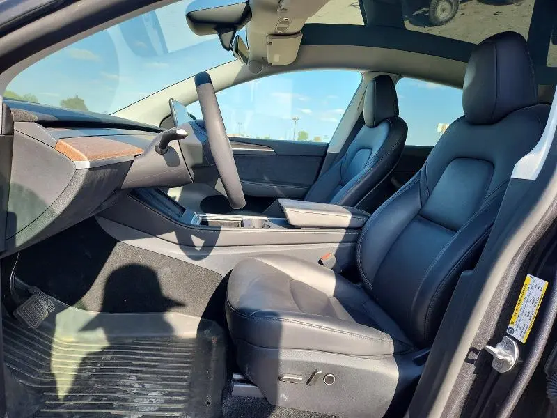 2025 TESLA MODEL Y   