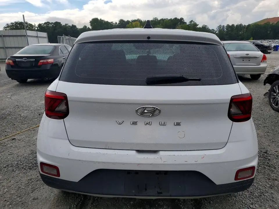 2022 HYUNDAI VENUE SE  