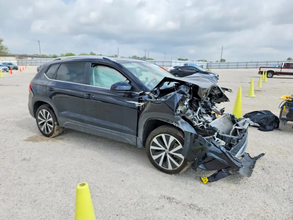 2023 VOLKSWAGEN TAOS SE  