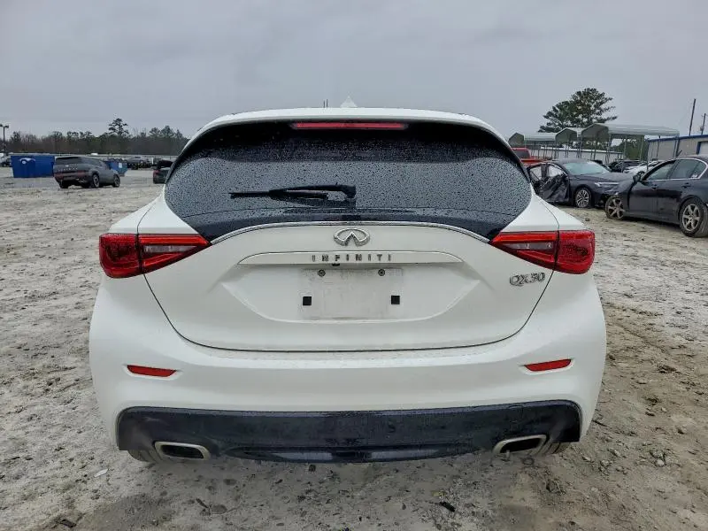 2017 INFINITI QX30 BASE  