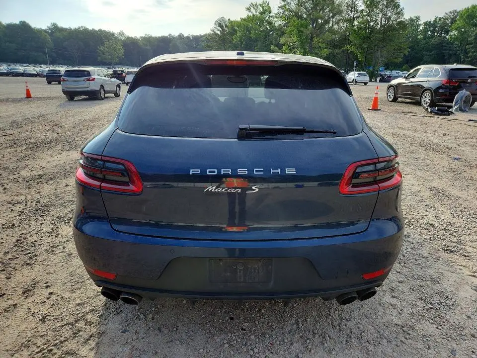 2016 PORSCHE MACAN S  