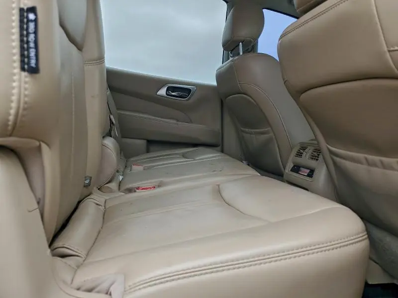 2019 NISSAN PATHFINDER S  