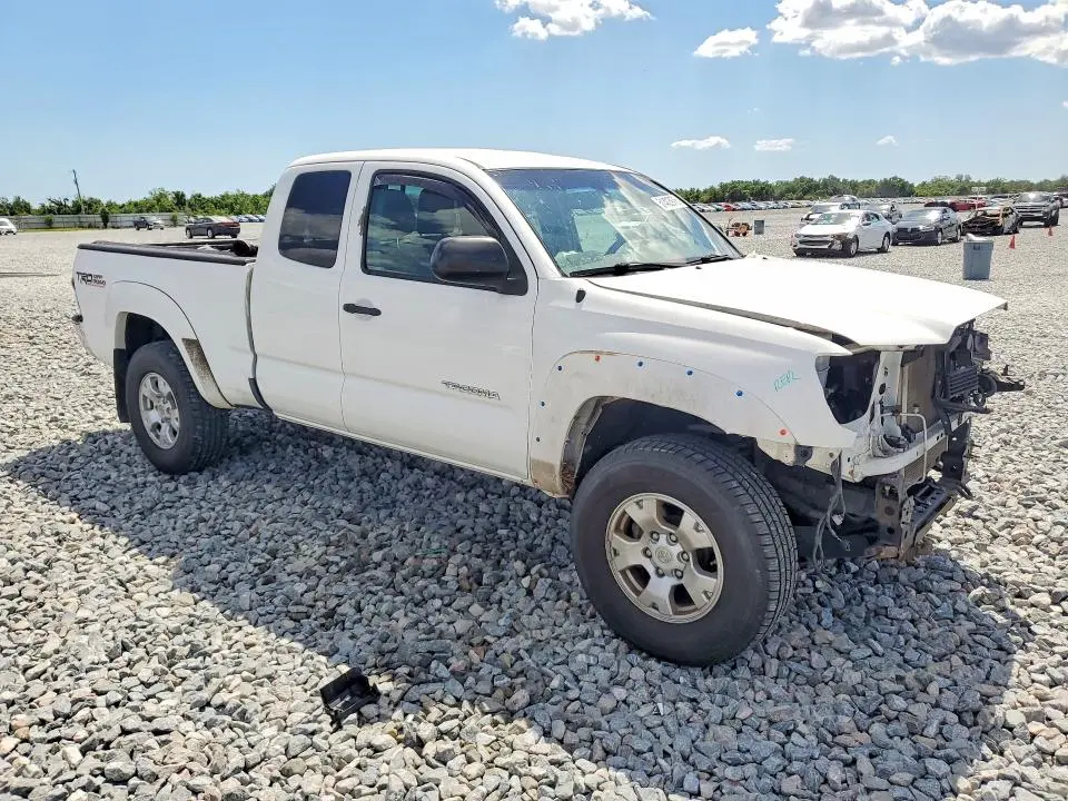 2013 TOYOTA TACOMA V6  