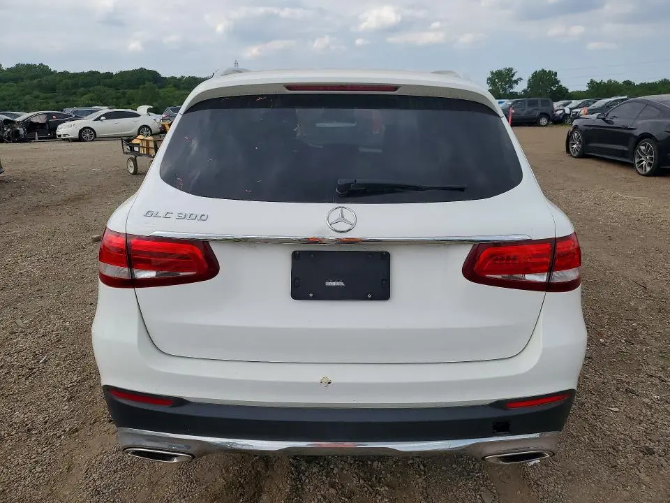 2019 MERCEDES-BENZ GLC 300  