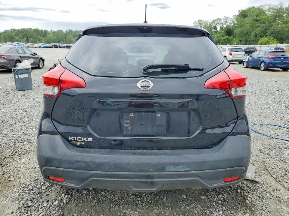 2019 NISSAN KICKS S  