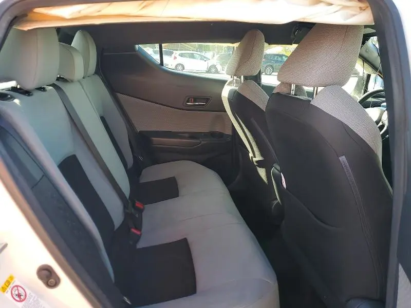 2019 TOYOTA C-HR XLE  