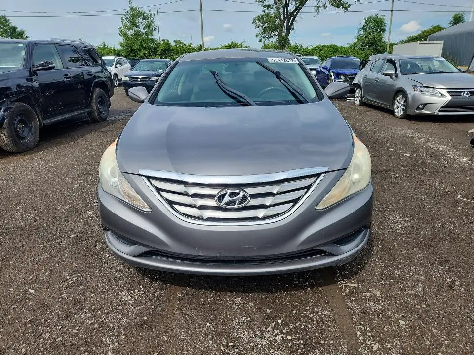 2011 HYUNDAI SONATA GLS  