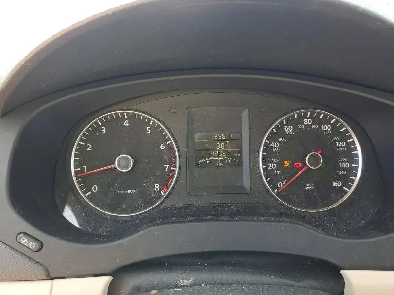 2012 VOLKSWAGEN JETTA   