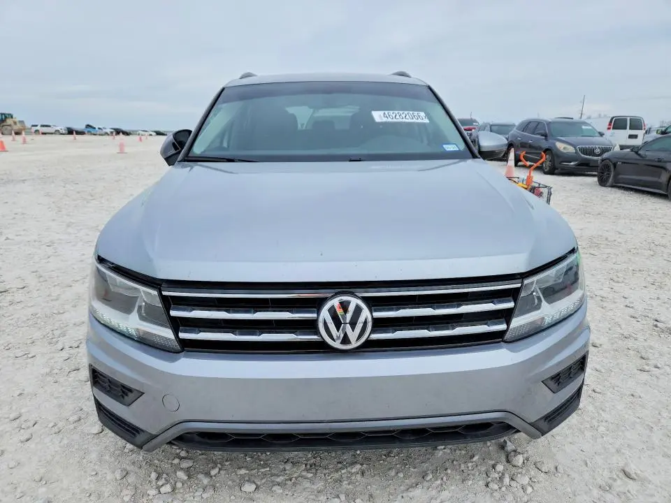 2020 VOLKSWAGEN TIGUAN SE  