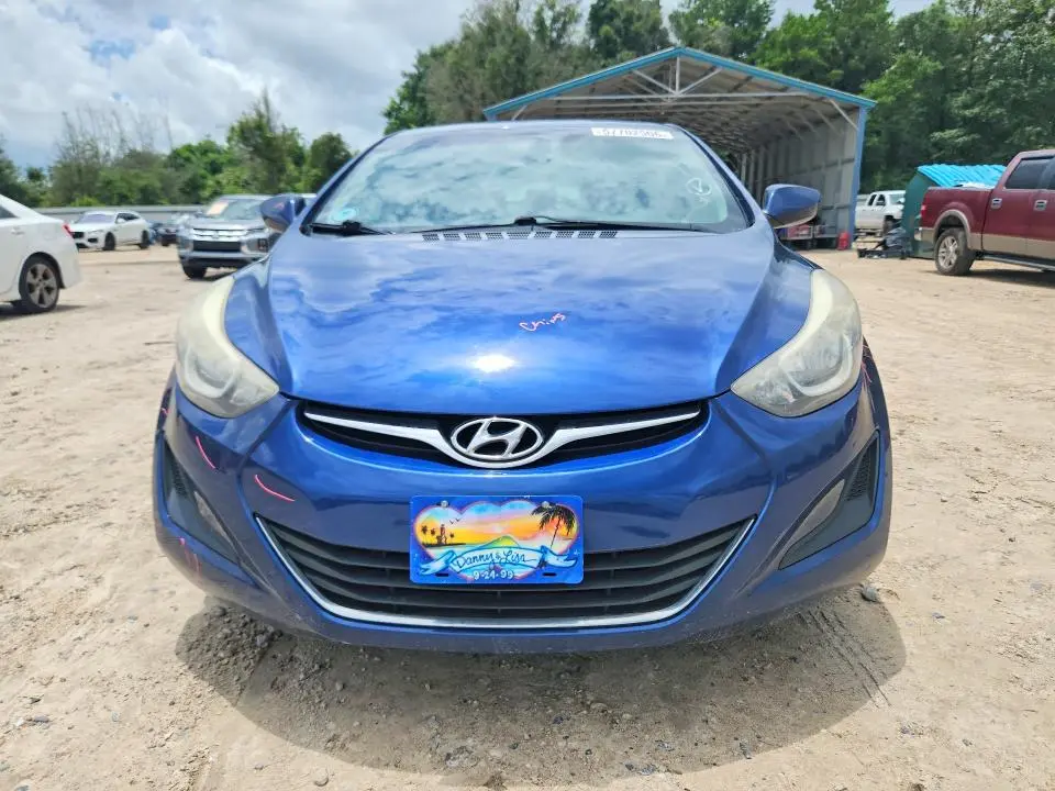 2015 HYUNDAI ELANTRA SE  
