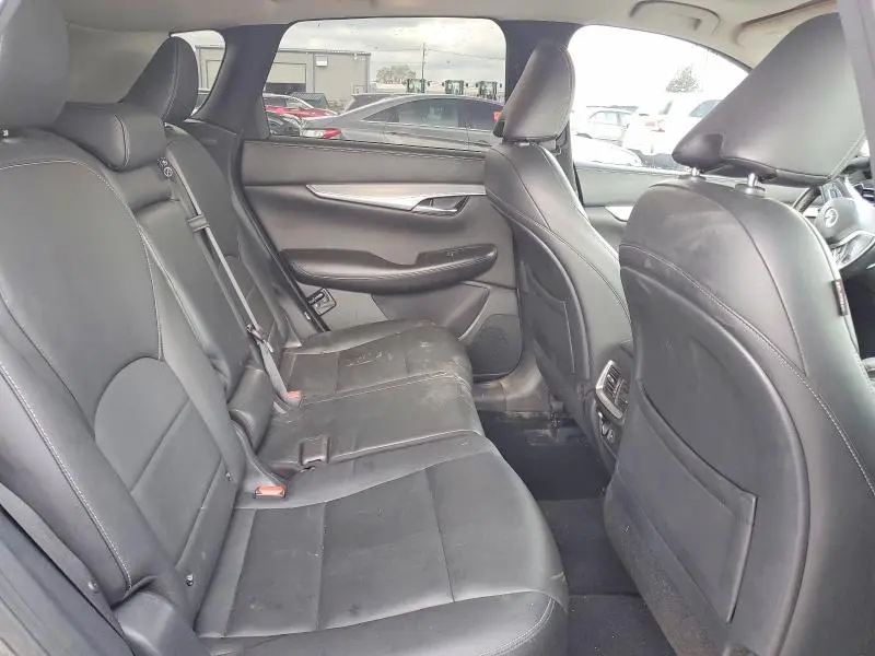 2019 INFINITI QX50 LUXE  