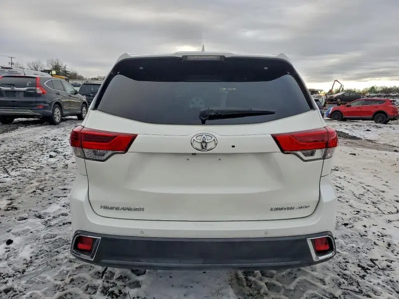 2018 TOYOTA HIGHLANDER LIMITED PLATINUM  