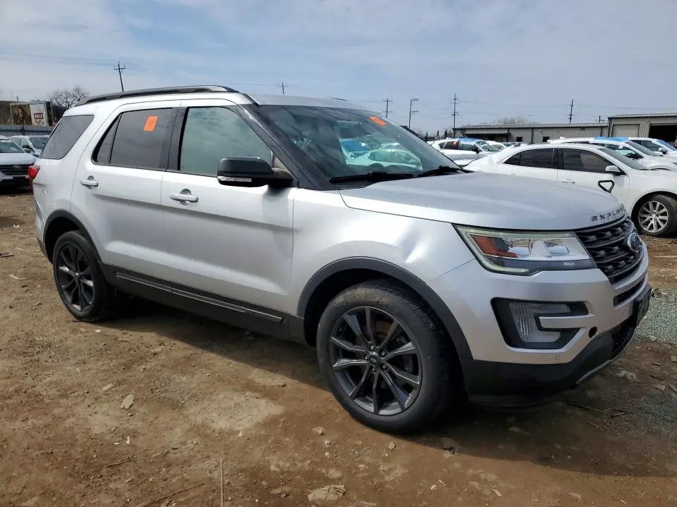 2017 FORD EXPLORER XLT  