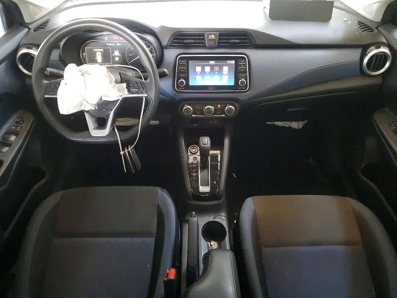 2024 NISSAN VERSA SV  