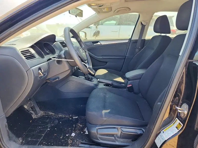 2016 VOLKSWAGEN JETTA SE  