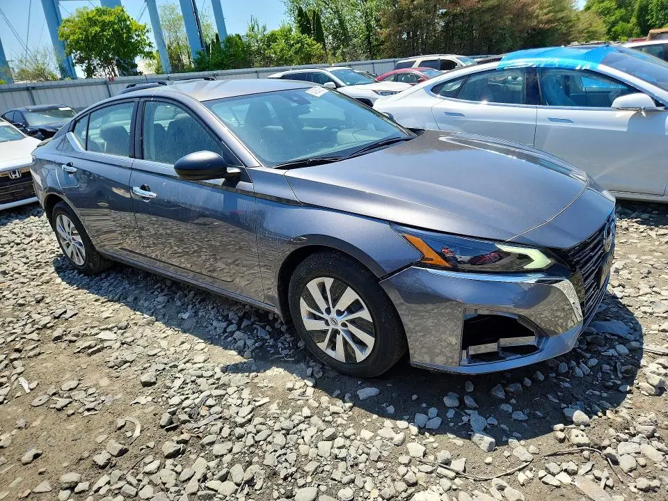 2024 NISSAN ALTIMA S  