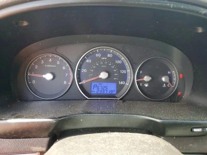 2010 HYUNDAI SANTA FE GLS  