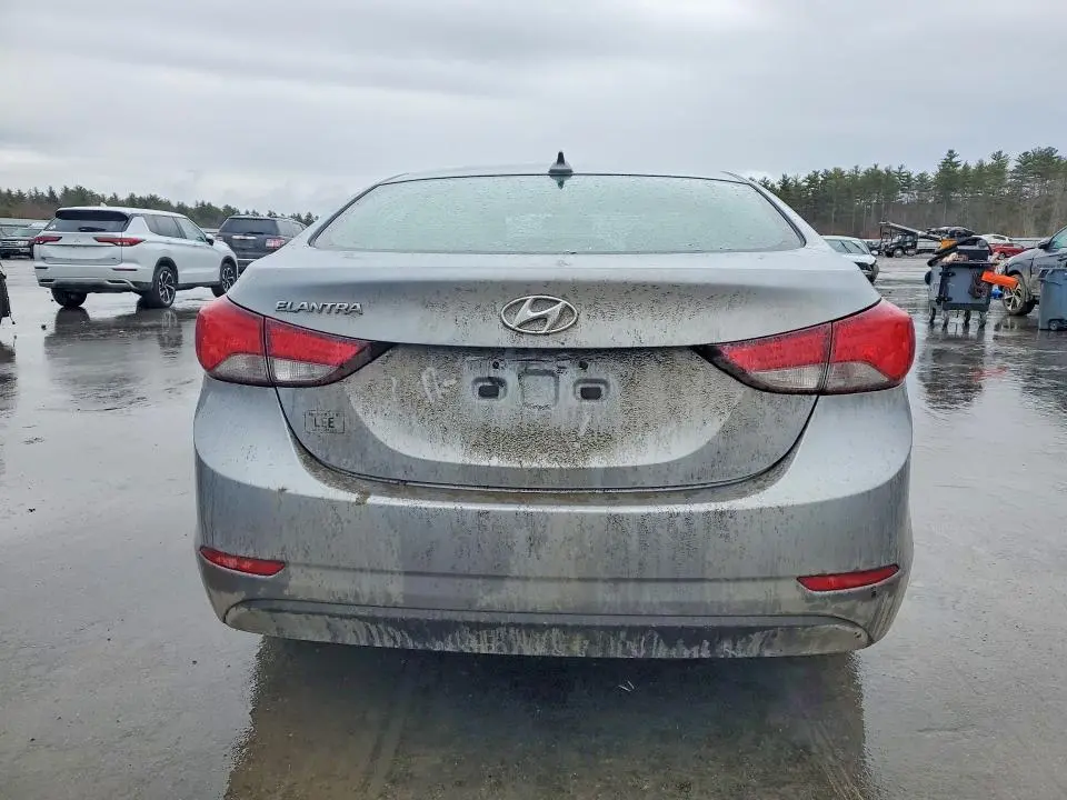 2015 HYUNDAI ELANTRA SE  