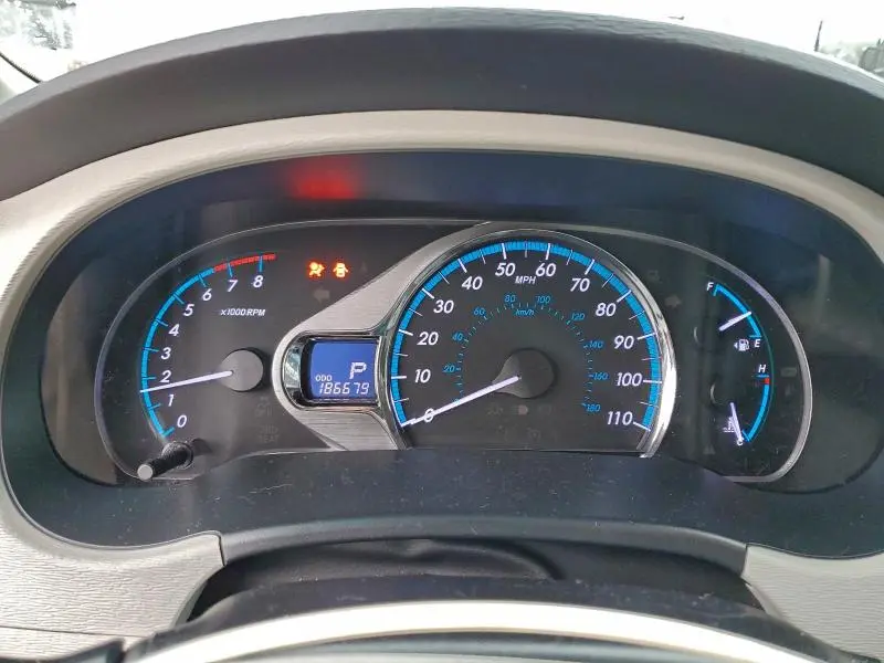 2011 TOYOTA SIENNA XLE  