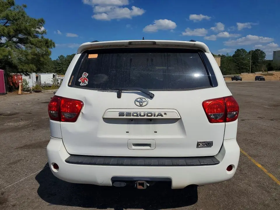 2011 TOYOTA SEQUOIA SR5  