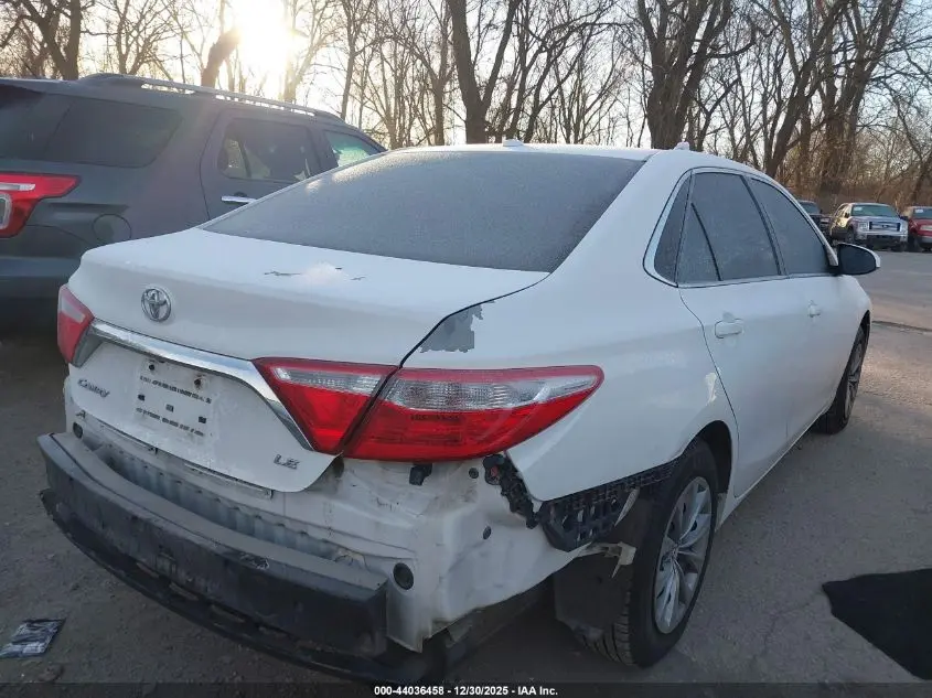 2015 TOYOTA CAMRY LE