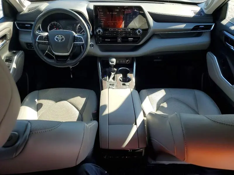 2022 TOYOTA HIGHLANDER LIMITED  