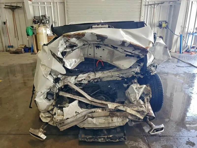 2019 TOYOTA AVALON XLE  