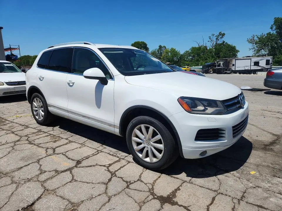 2012 VOLKSWAGEN TOUAREG V6 TDI  