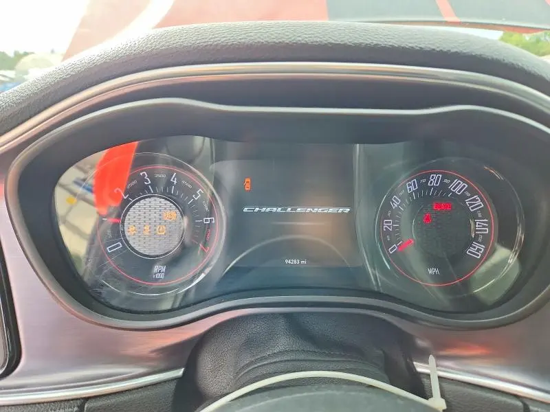2017 DODGE CHALLENGER SXT  