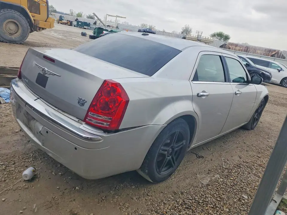 2010 CHRYSLER 300C   
