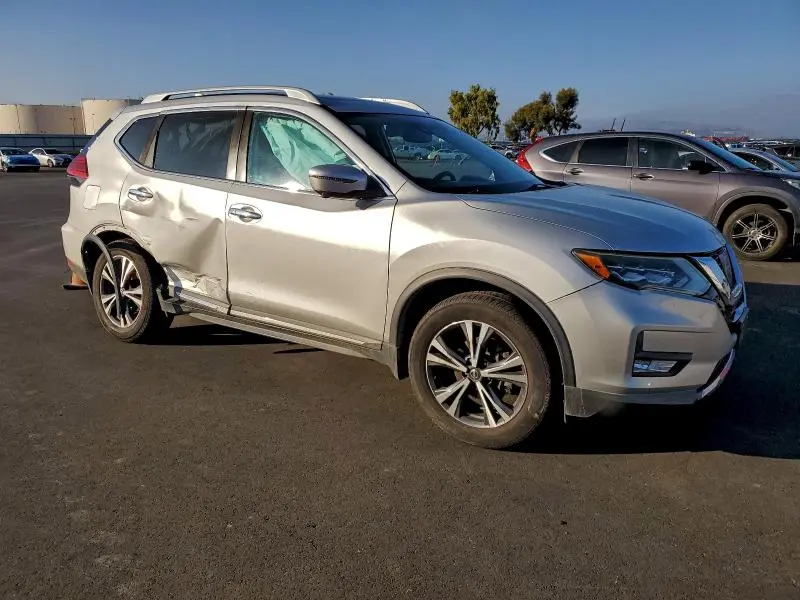 2017 NISSAN ROGUE SV  