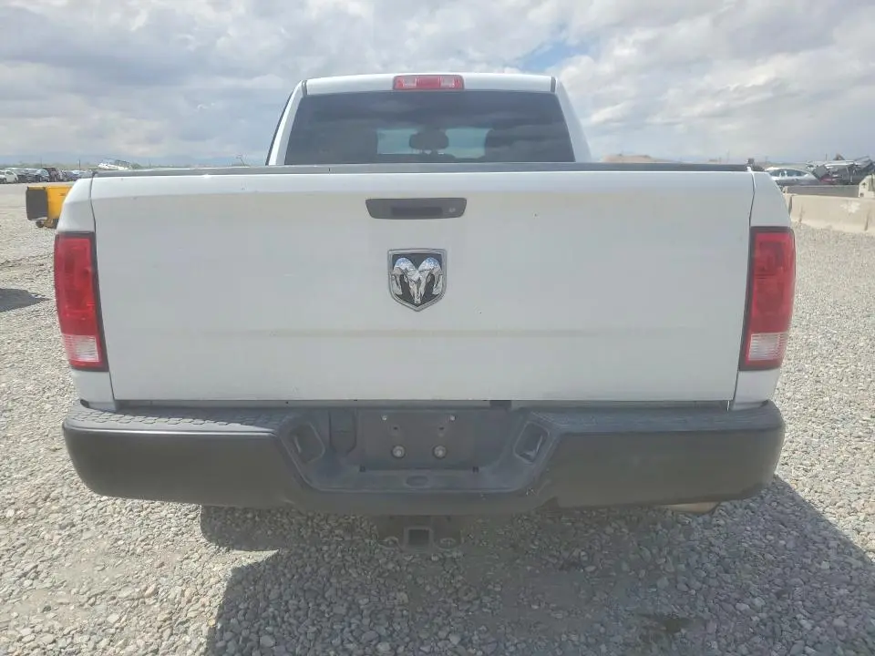 2016 RAM 1500 ST  