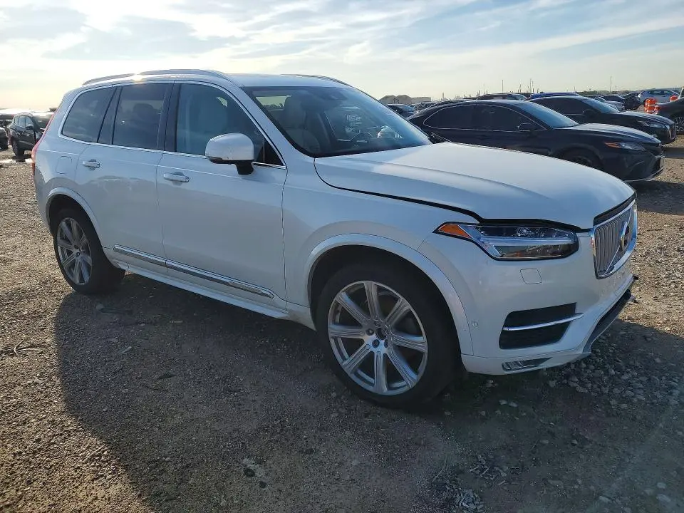 2018 VOLVO XC90 T6  