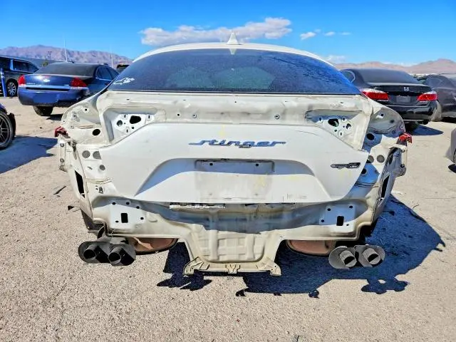 2020 KIA STINGER GT-LINE  