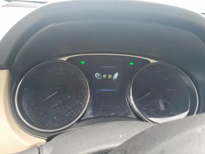 2016 NISSAN ROGUE SV  