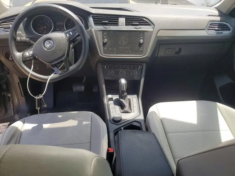 2020 VOLKSWAGEN TIGUAN SE  