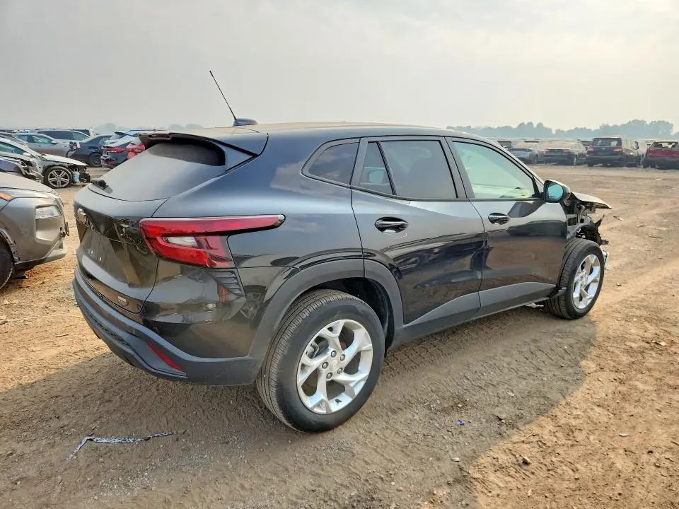 2024 CHEVROLET TRAX LS  