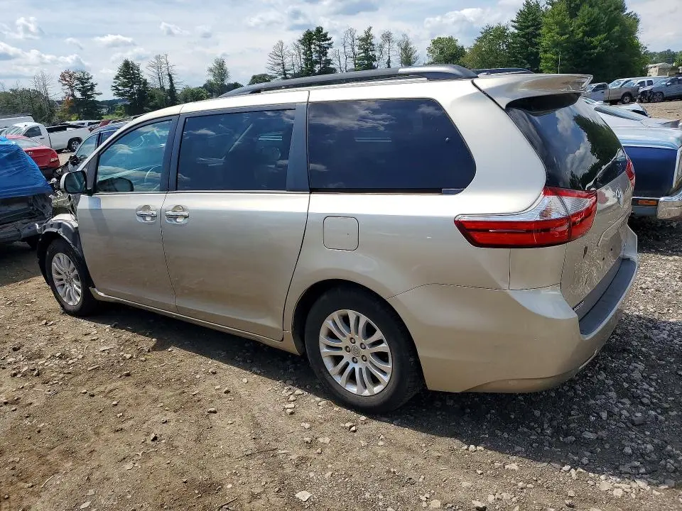 2015 TOYOTA SIENNA XLE 8-PASSENGER  