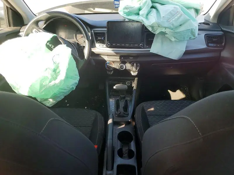 2023 KIA RIO LX  