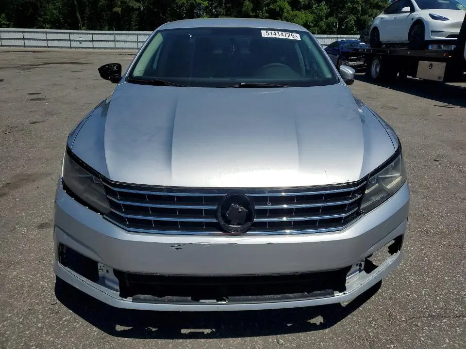 2017 VOLKSWAGEN PASSAT S  