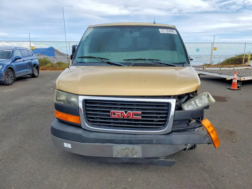 2013 GMC SAVANA G3500 LS  