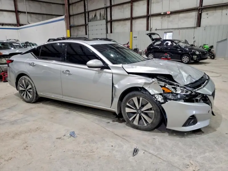 2019 NISSAN ALTIMA SV  