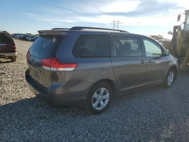 2013 TOYOTA SIENNA LE  