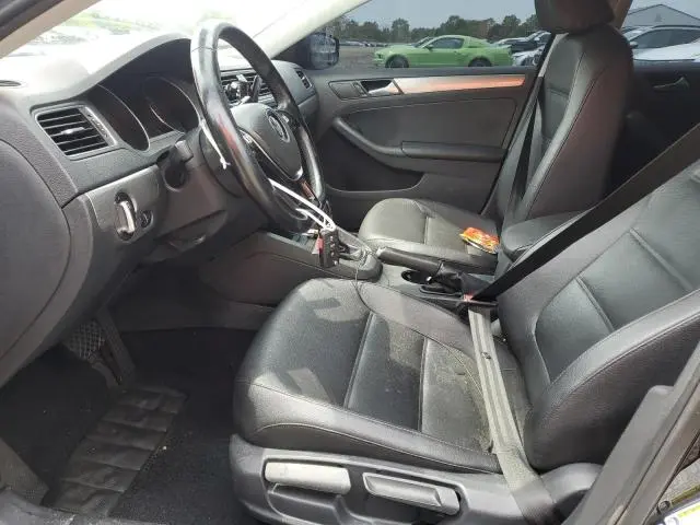 2017 VOLKSWAGEN JETTA SE  