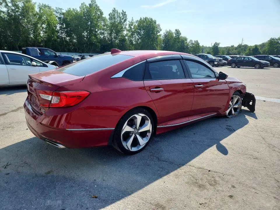 2018 HONDA ACCORD TOURING  
