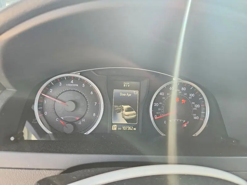 2015 TOYOTA CAMRY SE  