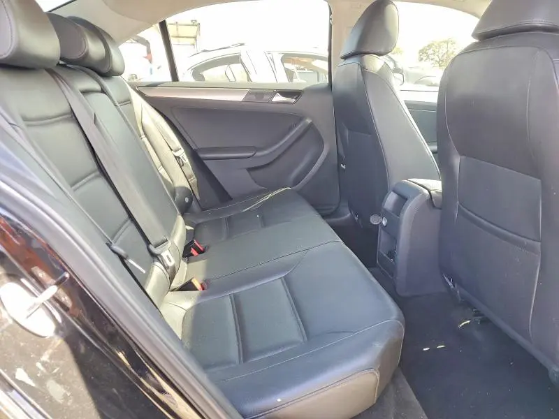 2017 VOLKSWAGEN JETTA SE  