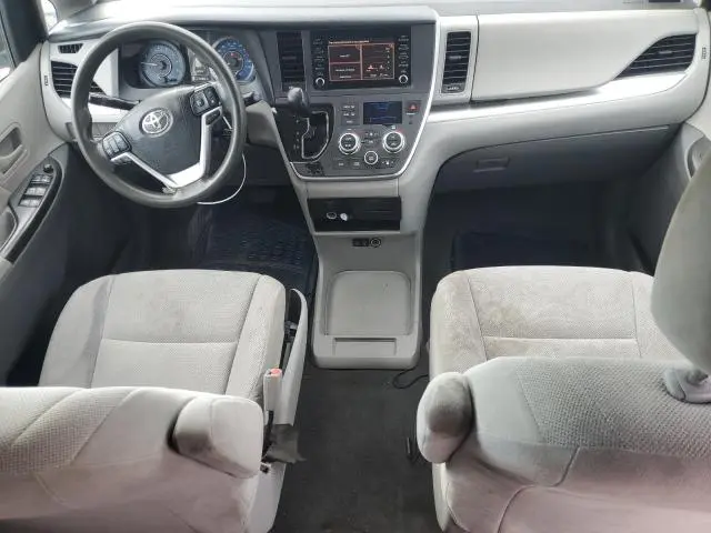 2020 TOYOTA SIENNA L  