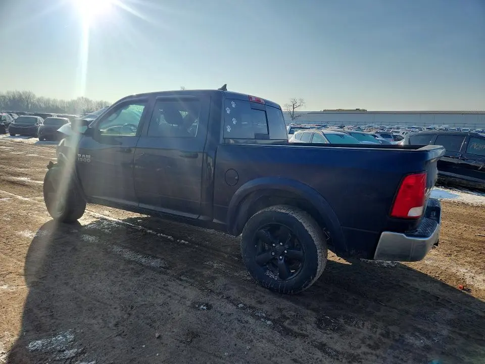 2016 RAM 1500 SLT  