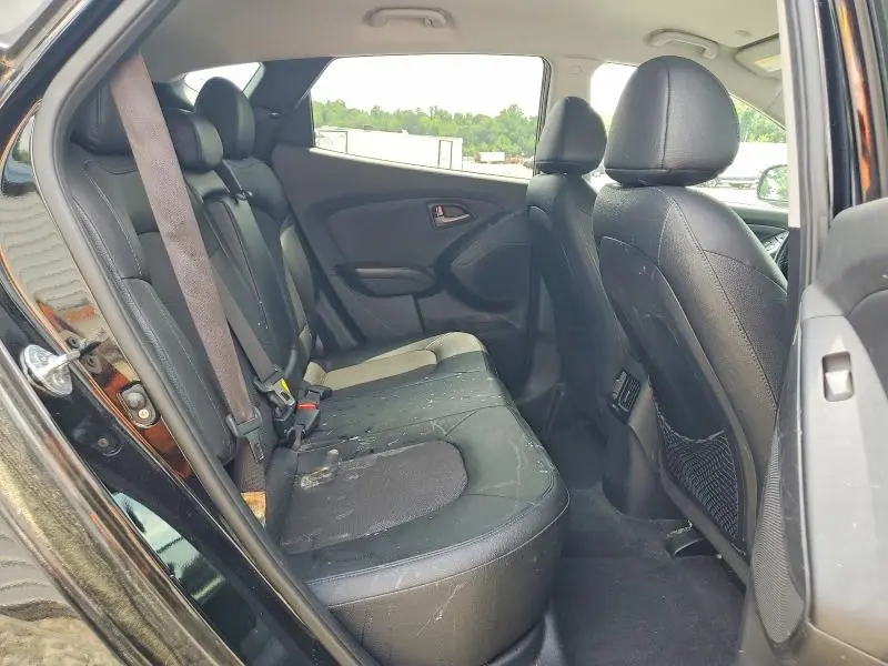 2015 HYUNDAI TUCSON SE  